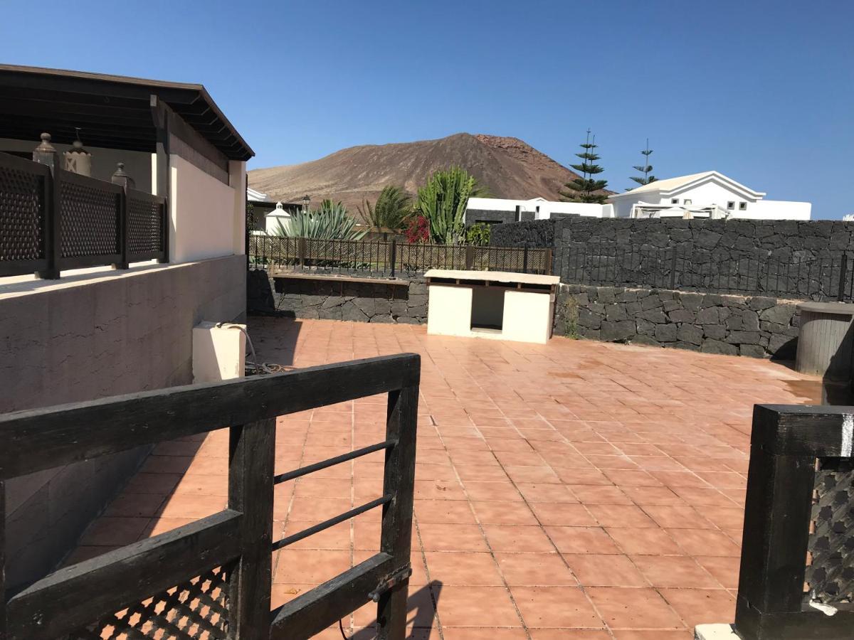 Villa Tania - Villa Independiente Con Piscina Privada Playa Blanca  Bagian luar foto