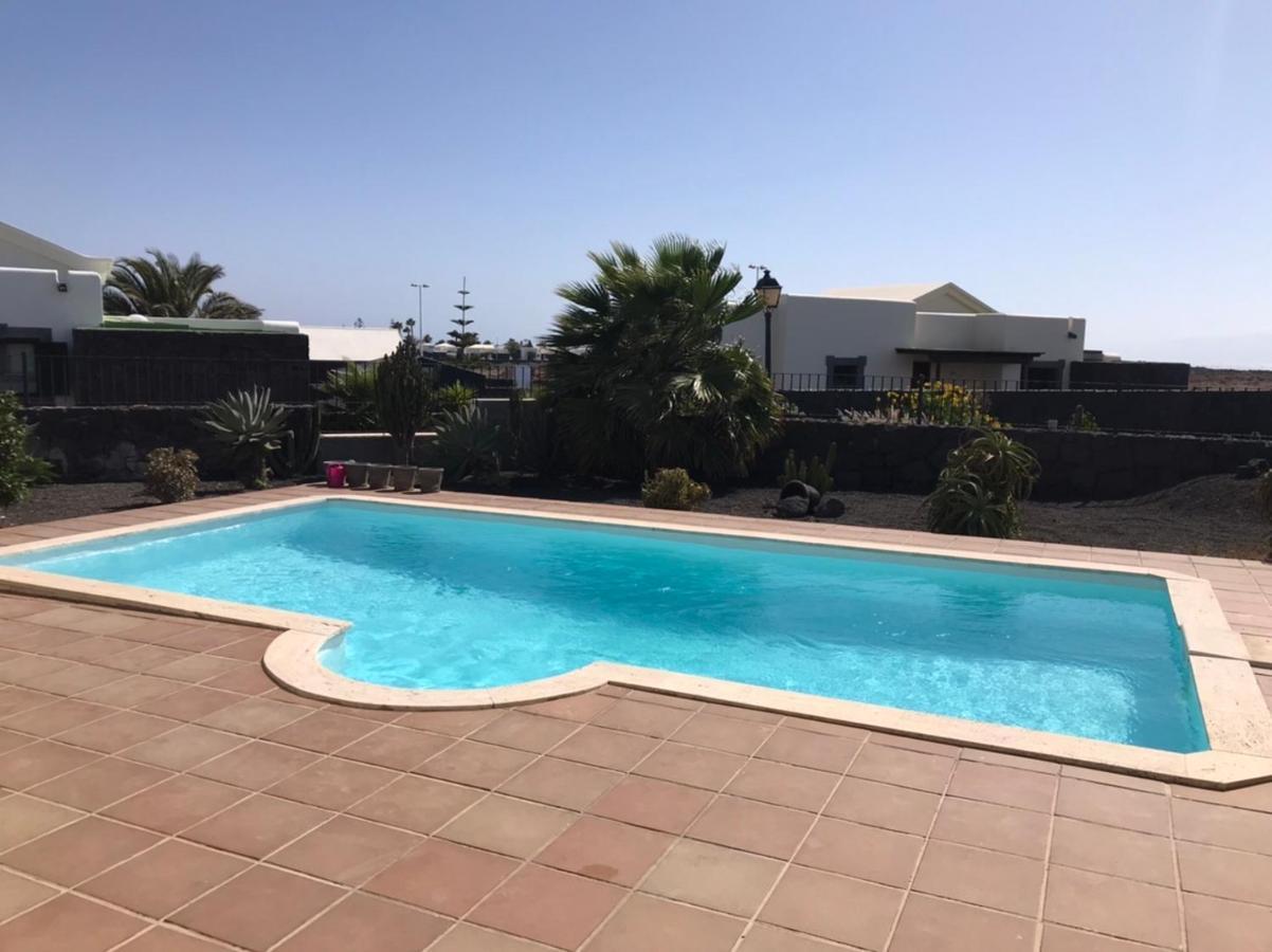 Villa Tania - Villa Independiente Con Piscina Privada Playa Blanca  Bagian luar foto