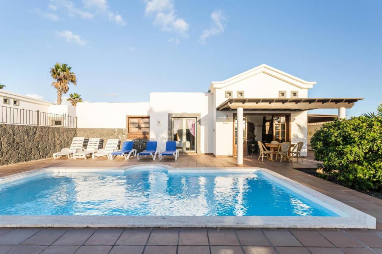 Villa Tania - Villa Independiente Con Piscina Privada Playa Blanca  Bagian luar foto