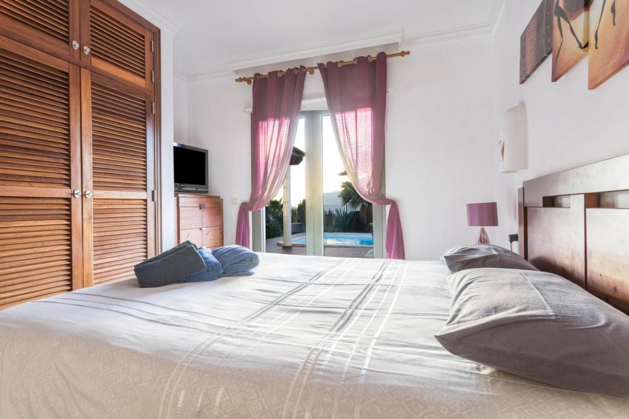 Villa Tania - Villa Independiente Con Piscina Privada Playa Blanca  Bagian luar foto
